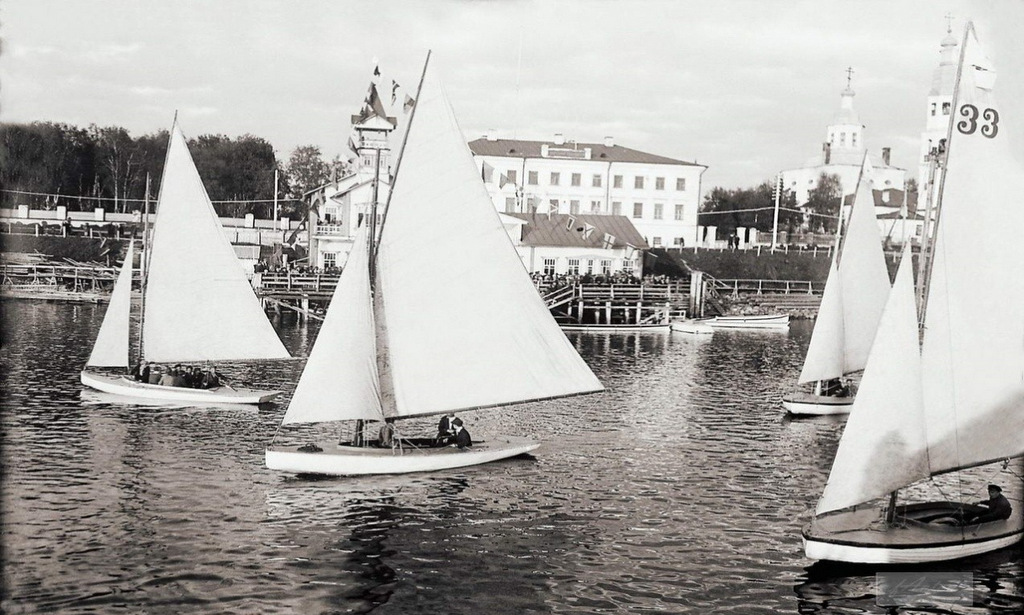 Архангельский речной яхт-клуб поднял флаг 29 августа 1911 года. Фото из архива центра парусного спорта «Норд».